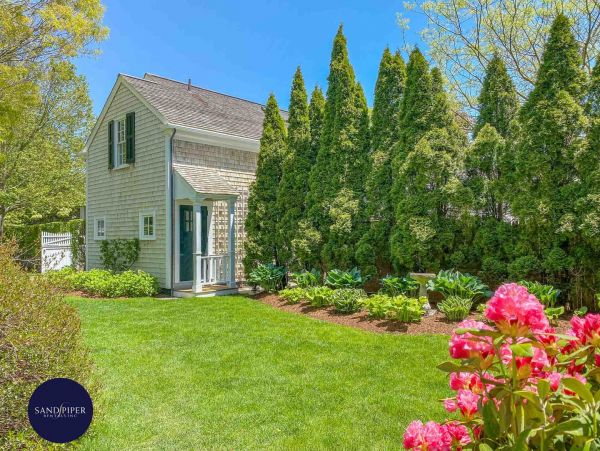 Cape Cod Home 994929