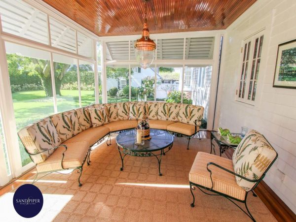 Cape Cod Home 994930