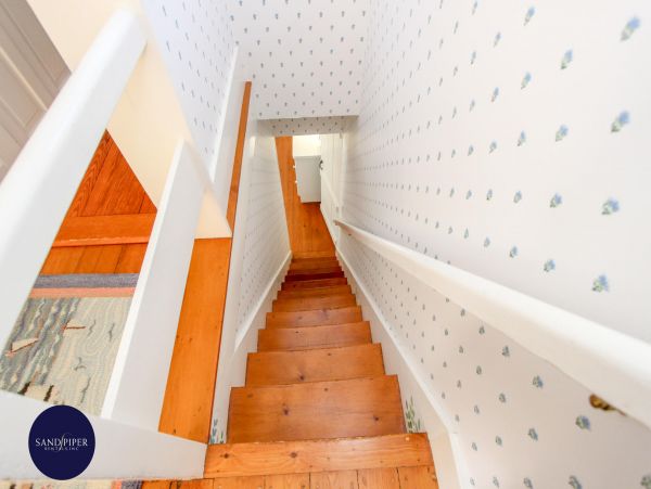 Cape Cod Home 994930