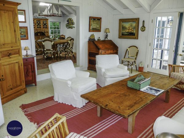 Cape Cod Home 994931