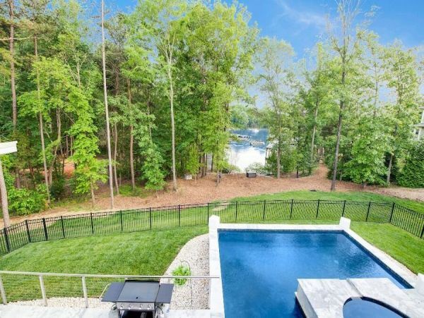 North Carolina Vacation Lake Front Pool Home 13 Guests
