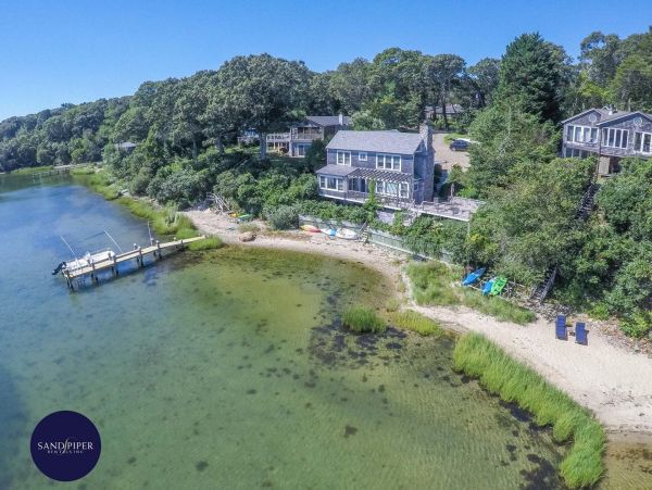 Cape Cod Home 994933