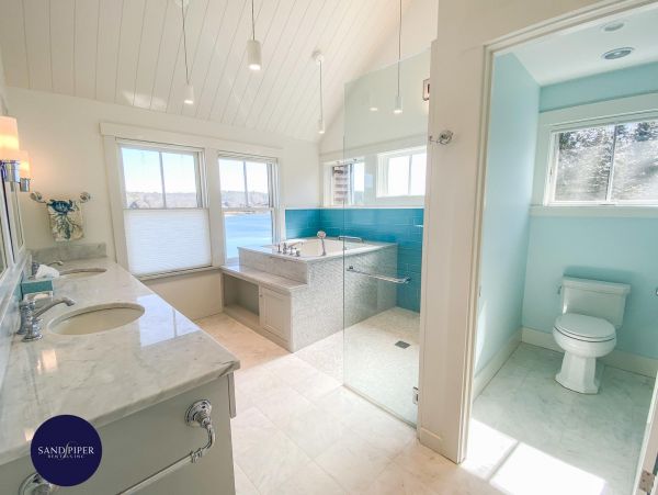 Cape Cod Home 994933