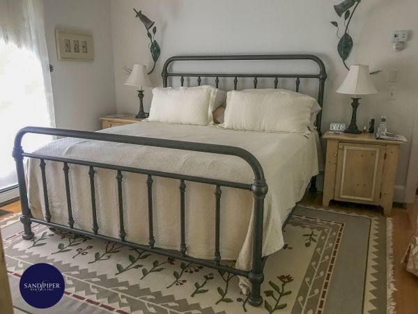 Cape Cod Home 994935