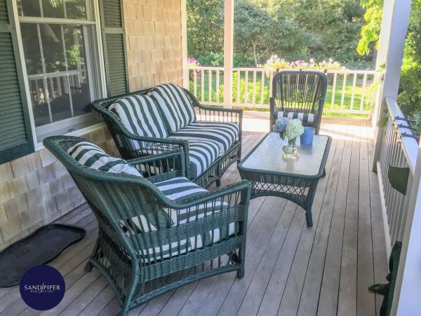 Cape Cod Home 994935