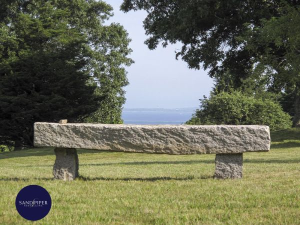 Cape Cod Home 994937