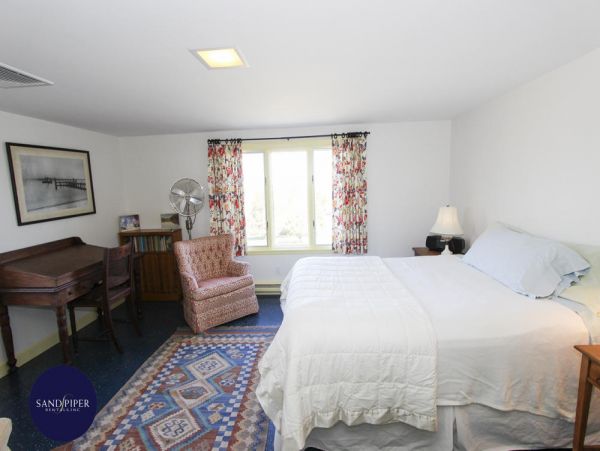 Cape Cod Home 994937