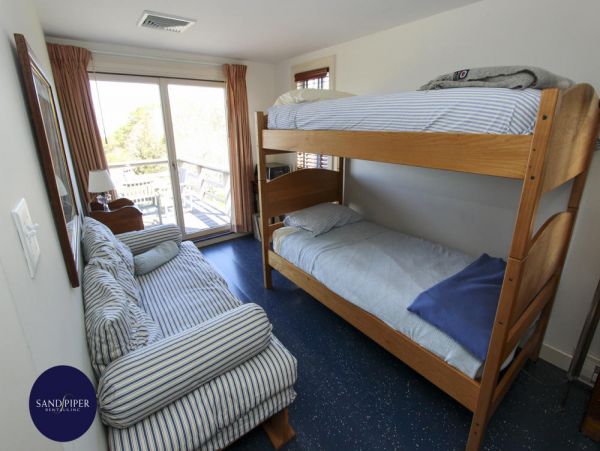 Cape Cod Home 994937