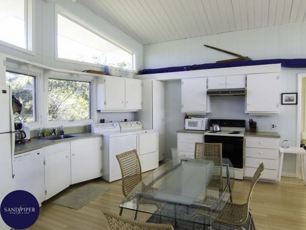 Cape Cod Home 994938