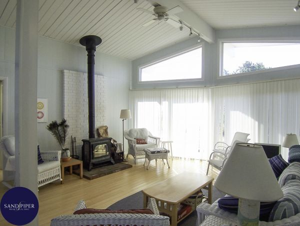 Cape Cod Home 994938