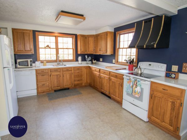 Cape Cod Home 994939