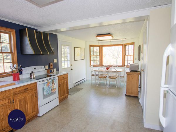 Cape Cod Home 994939