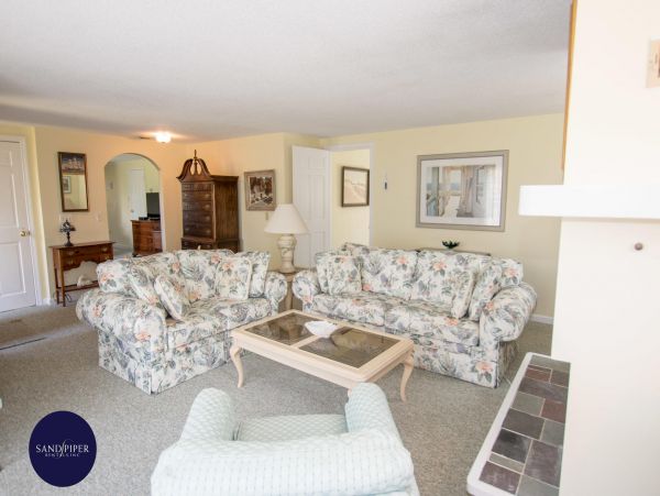 Cape Cod Home 994939