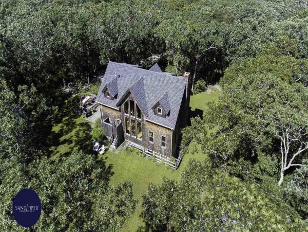 Cape Cod Home 994940