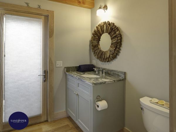 Cape Cod Home 994940