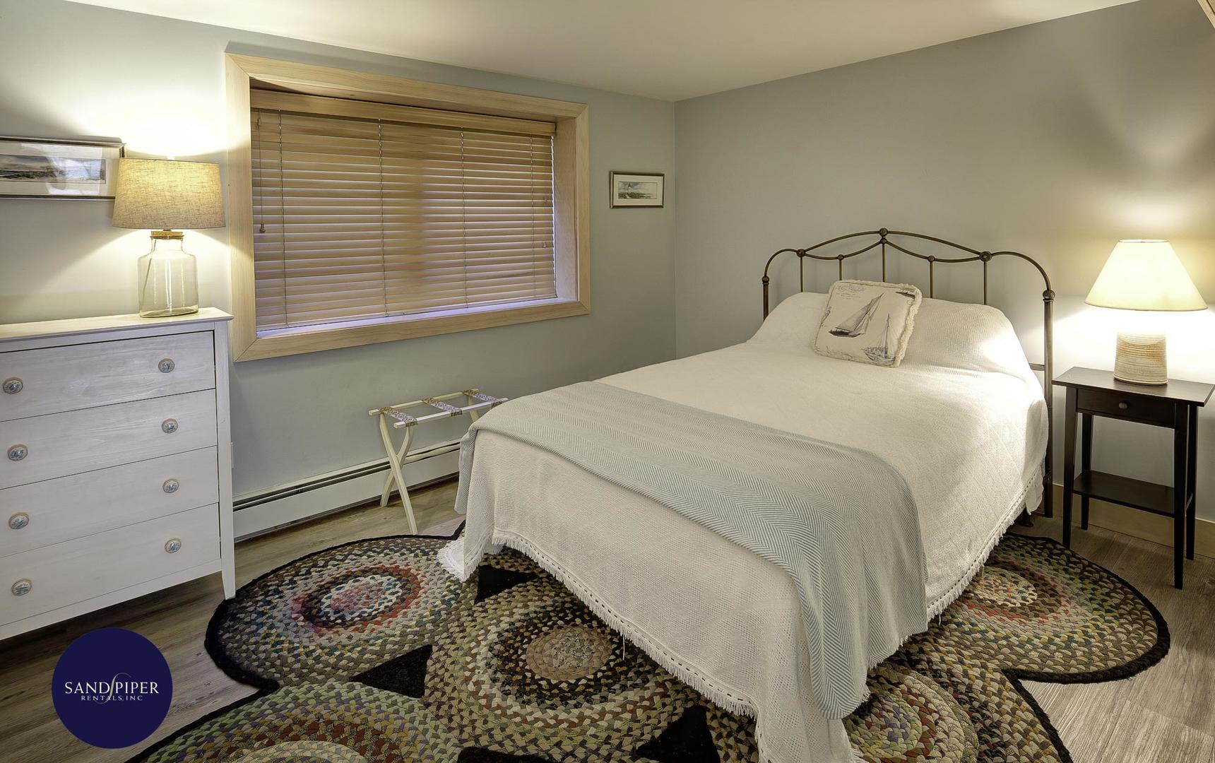 Cape Cod Home 994940