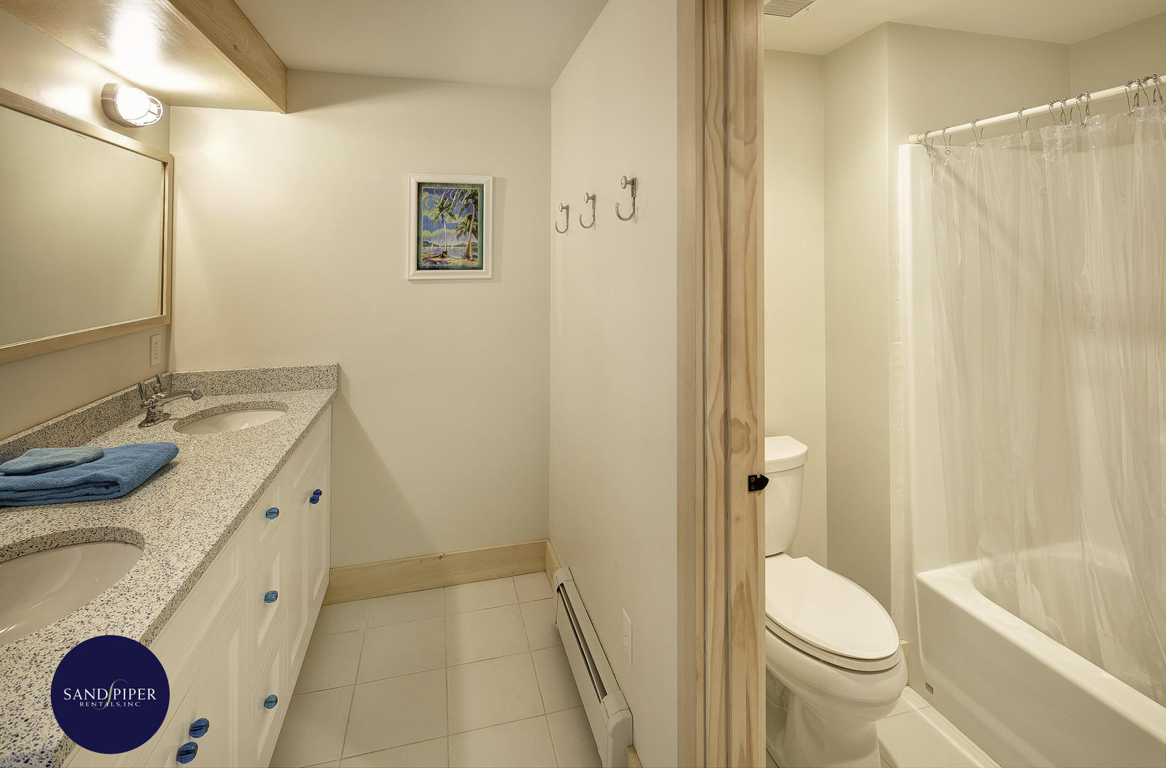 Cape Cod Home 994940
