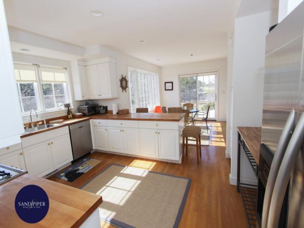 Cape Cod Home 994941