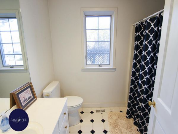 Cape Cod Home 994941