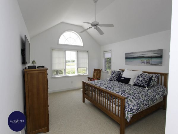 Cape Cod Home 994941