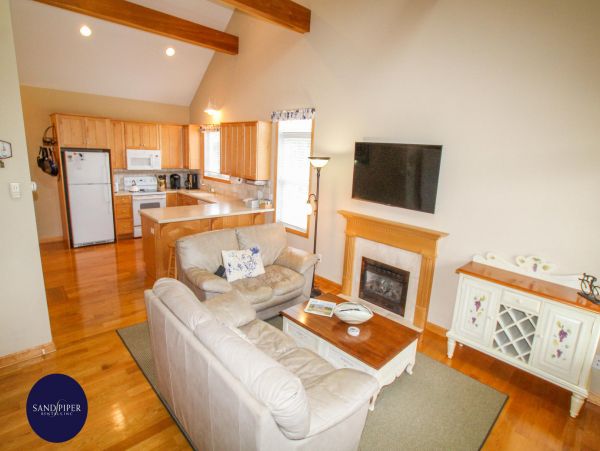 Cape Cod Home 994942