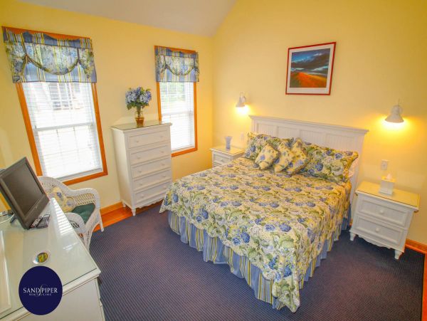Cape Cod Home 994942