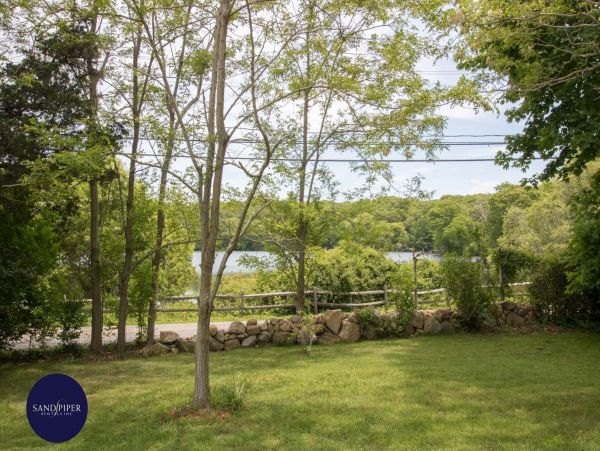 Cape Cod Home 994943