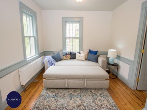 Cape Cod Home 994943