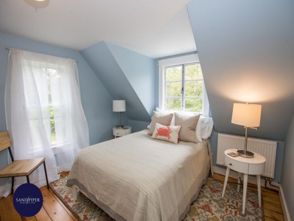 Cape Cod Home 994943