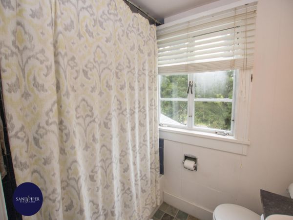 Cape Cod Home 994943