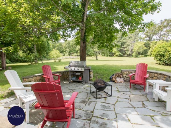 Cape Cod Home 994943