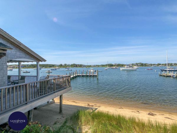 Cape Cod Home 994944