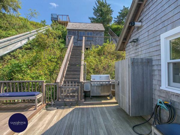 Cape Cod Home 994944