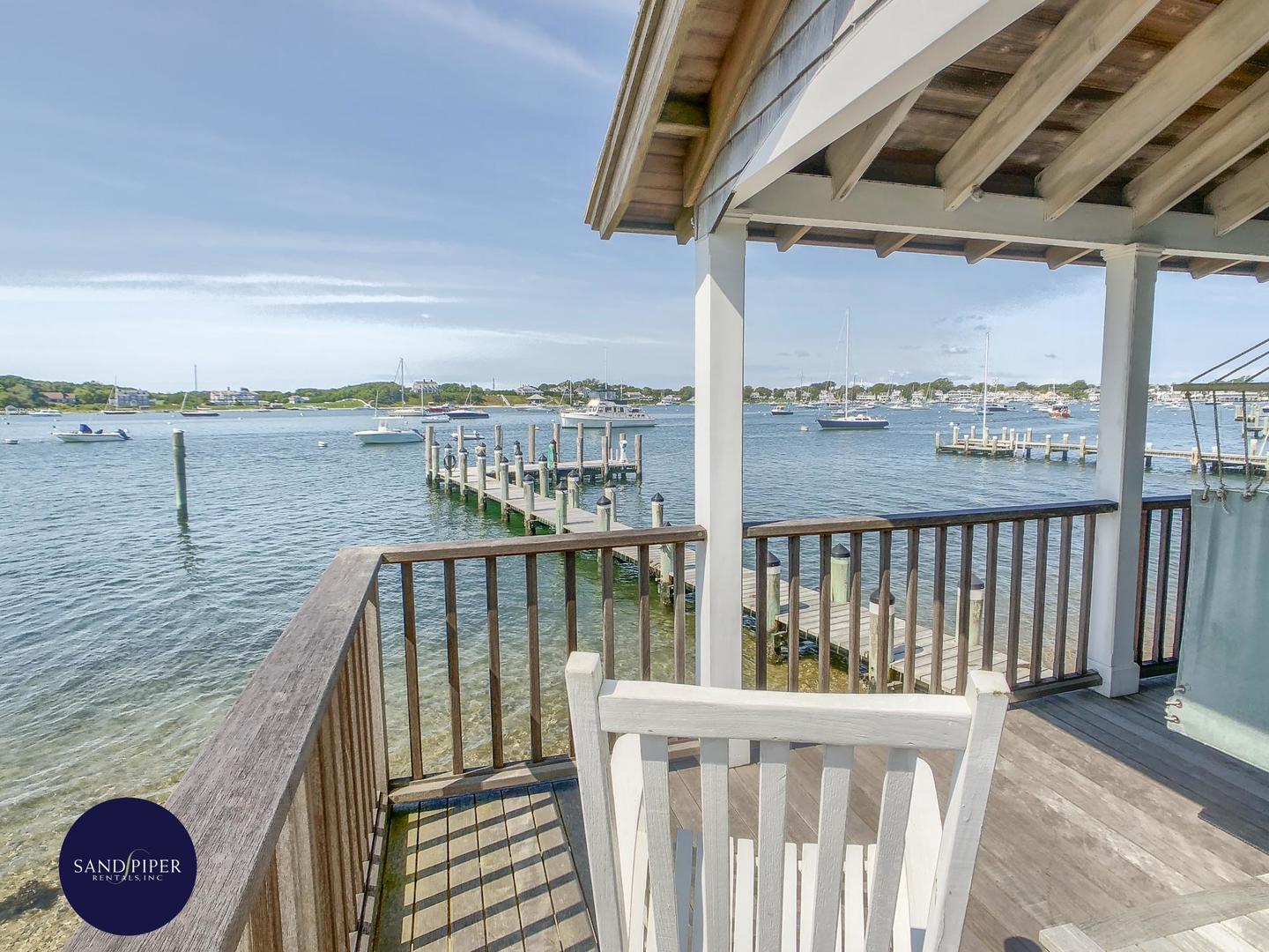 Cape Cod Home 994944