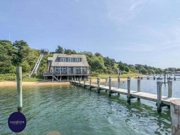 Cape Cod Home 994944