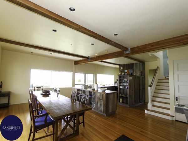 Cape Cod Home 994946