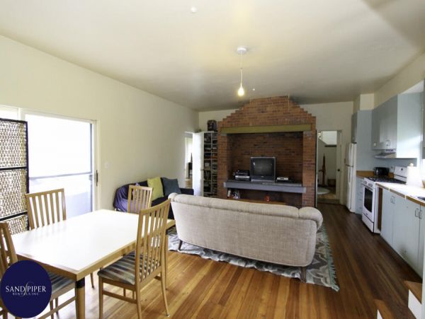 Cape Cod Home 994946