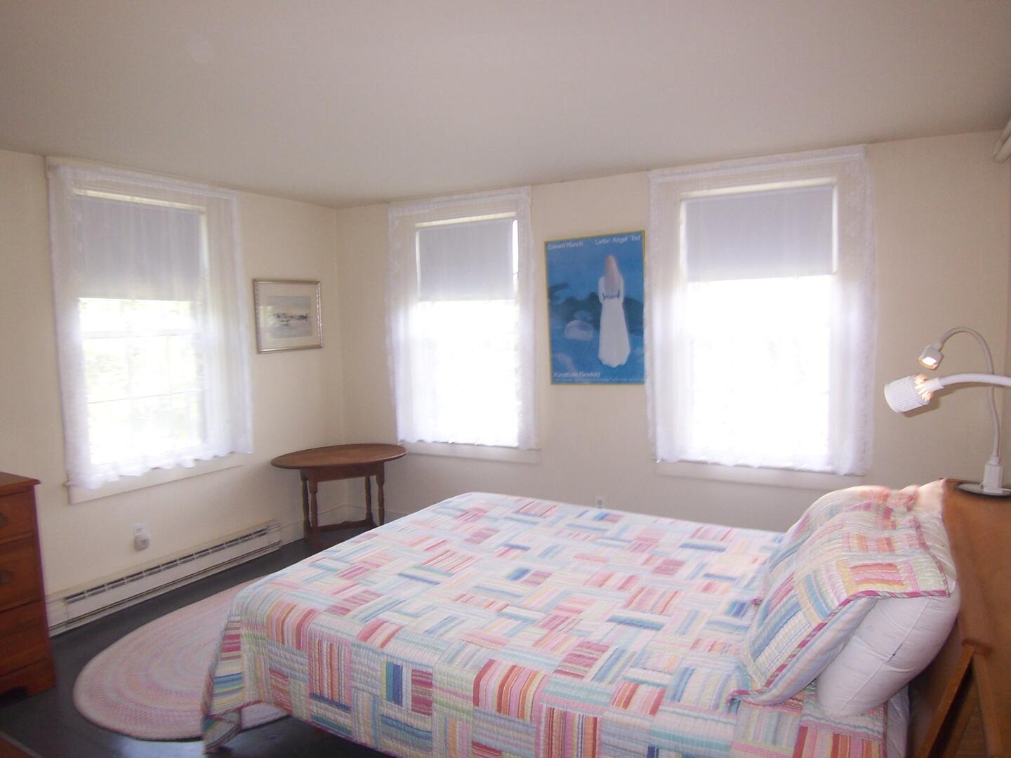 Cape Cod Home 994946