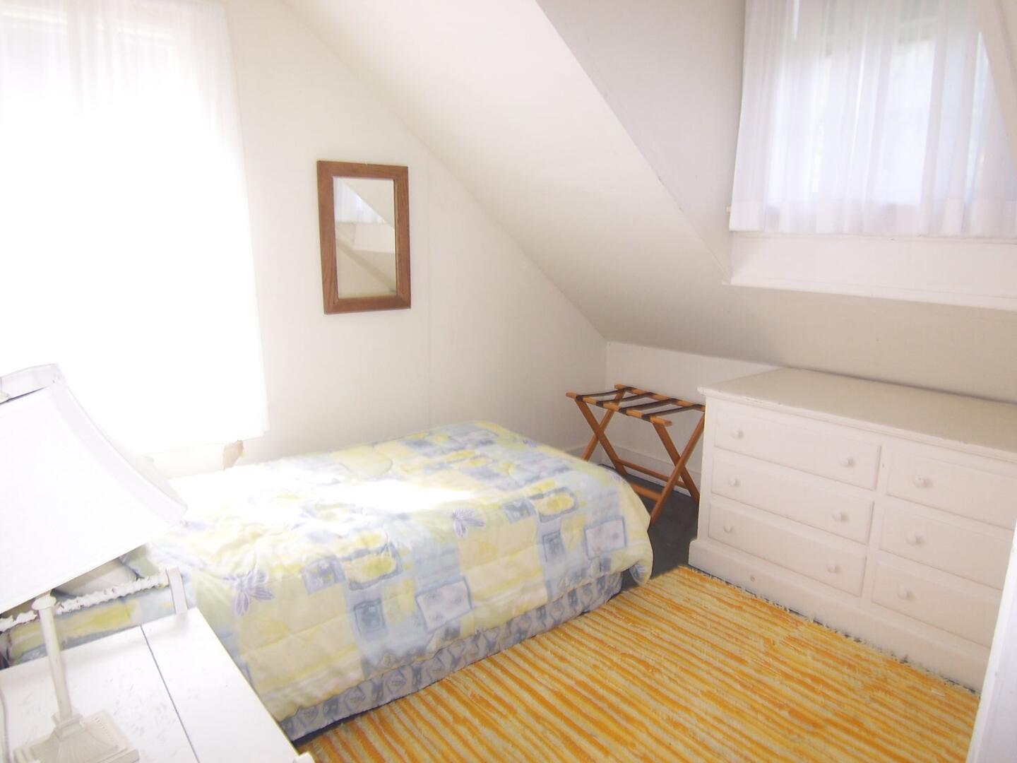Cape Cod Home 994946