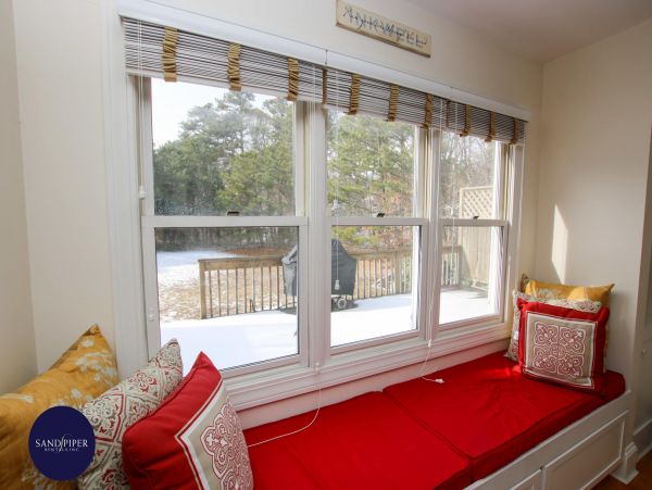 Cape Cod Home 994947