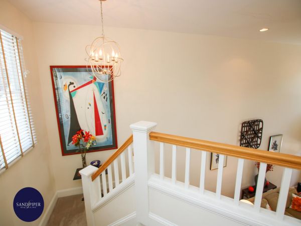 Cape Cod Home 994947