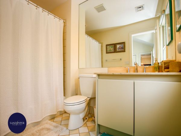 Cape Cod Home 994947