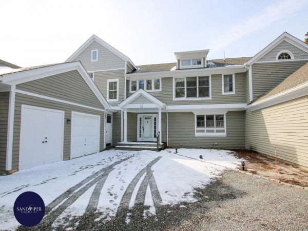 Cape Cod Home 994947