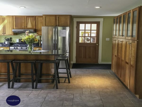 Cape Cod Home 994948