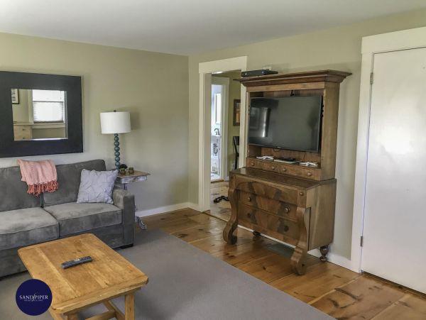 Cape Cod Home 994948