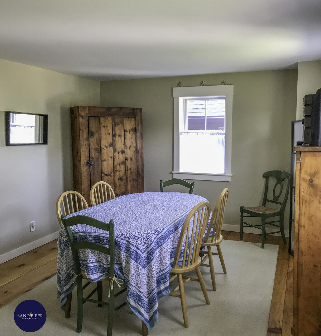 Cape Cod Home 994948