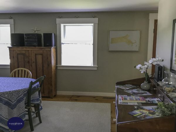 Cape Cod Home 994948
