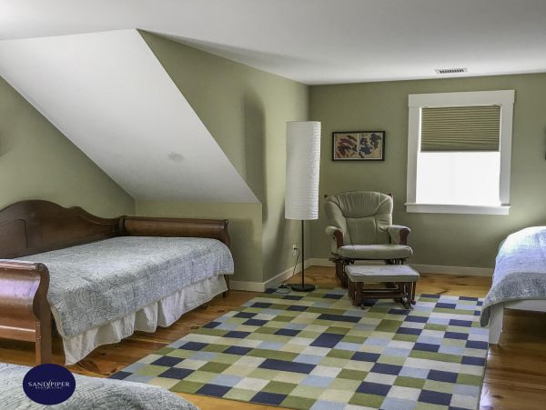 Cape Cod Home 994948