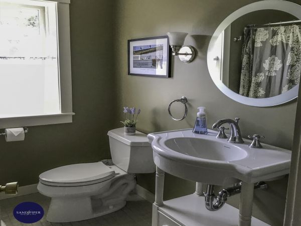 Cape Cod Home 994948