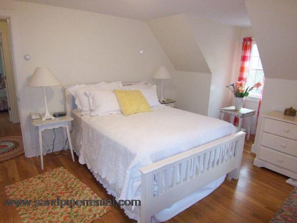 Cape Cod Home 994949